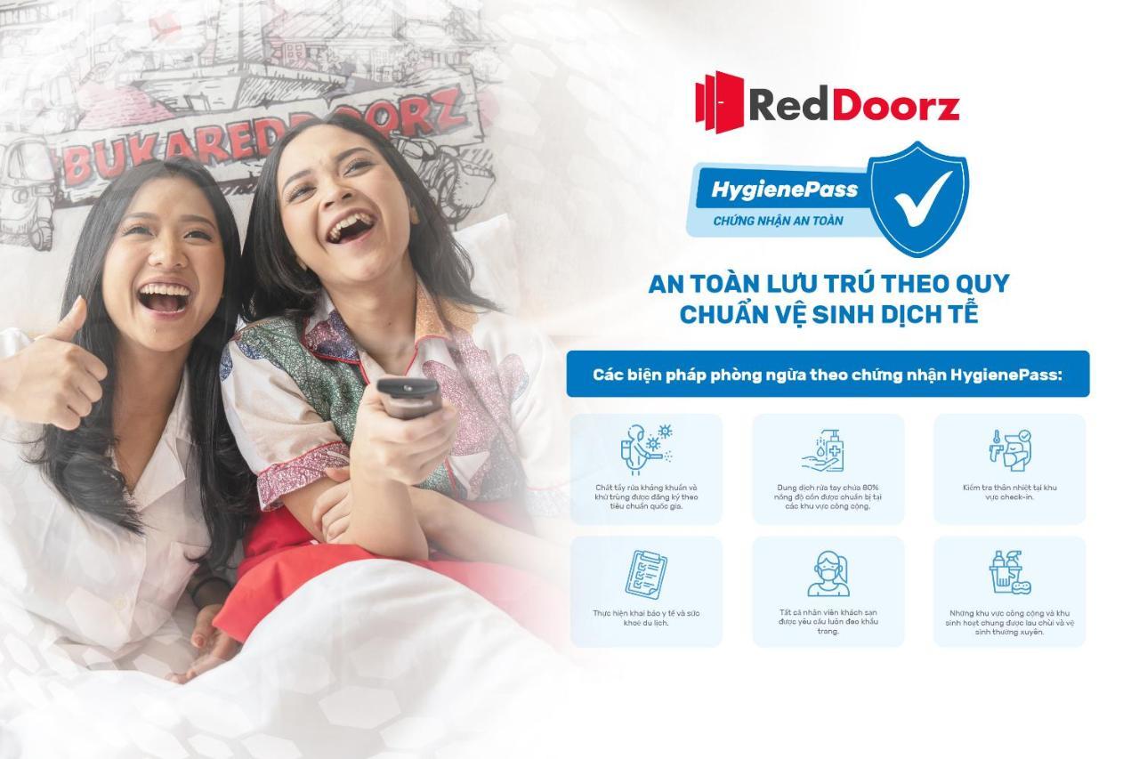 RedDoorz Bui Vien Walking Street Hotel Ho Chi Minh-stad Buitenkant foto